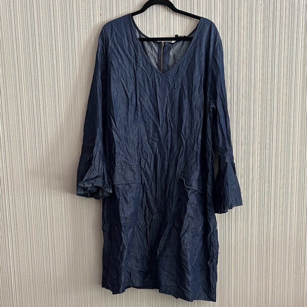 Plus size Eloquii light denim dress with pleated sleeves
